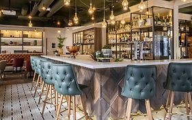 Mercure Paris Bercy Bibliotheque